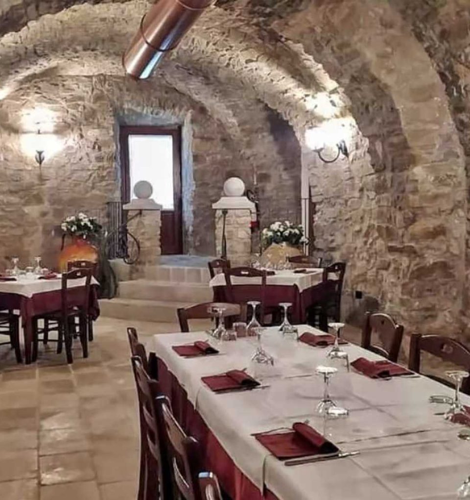 Sala-Inferiore-Ritrovo-della-Fenice Ristorante-Agriturismo-Cilento